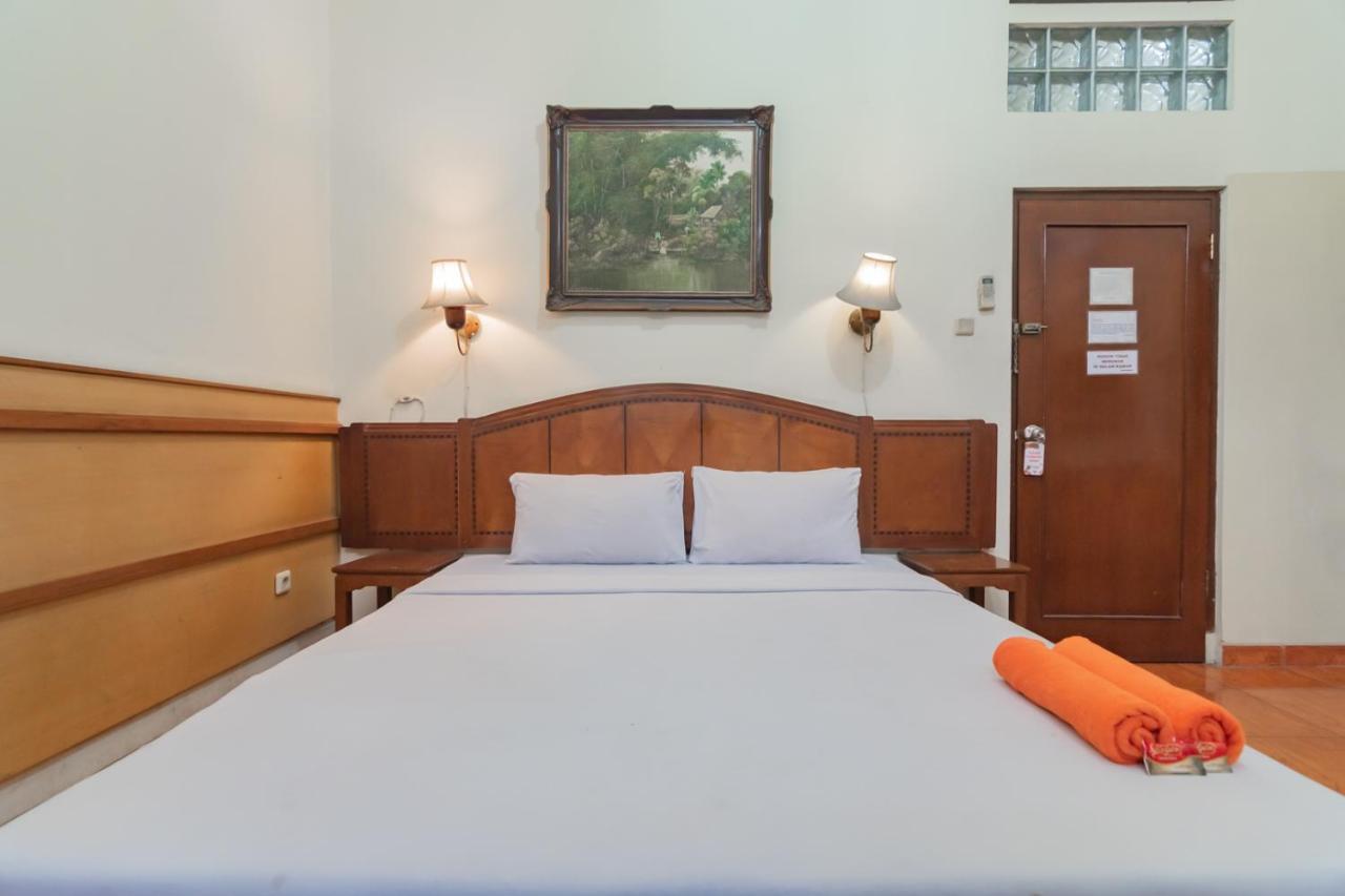 Oyo 2706 Lodaya Syariah Hotel 2*