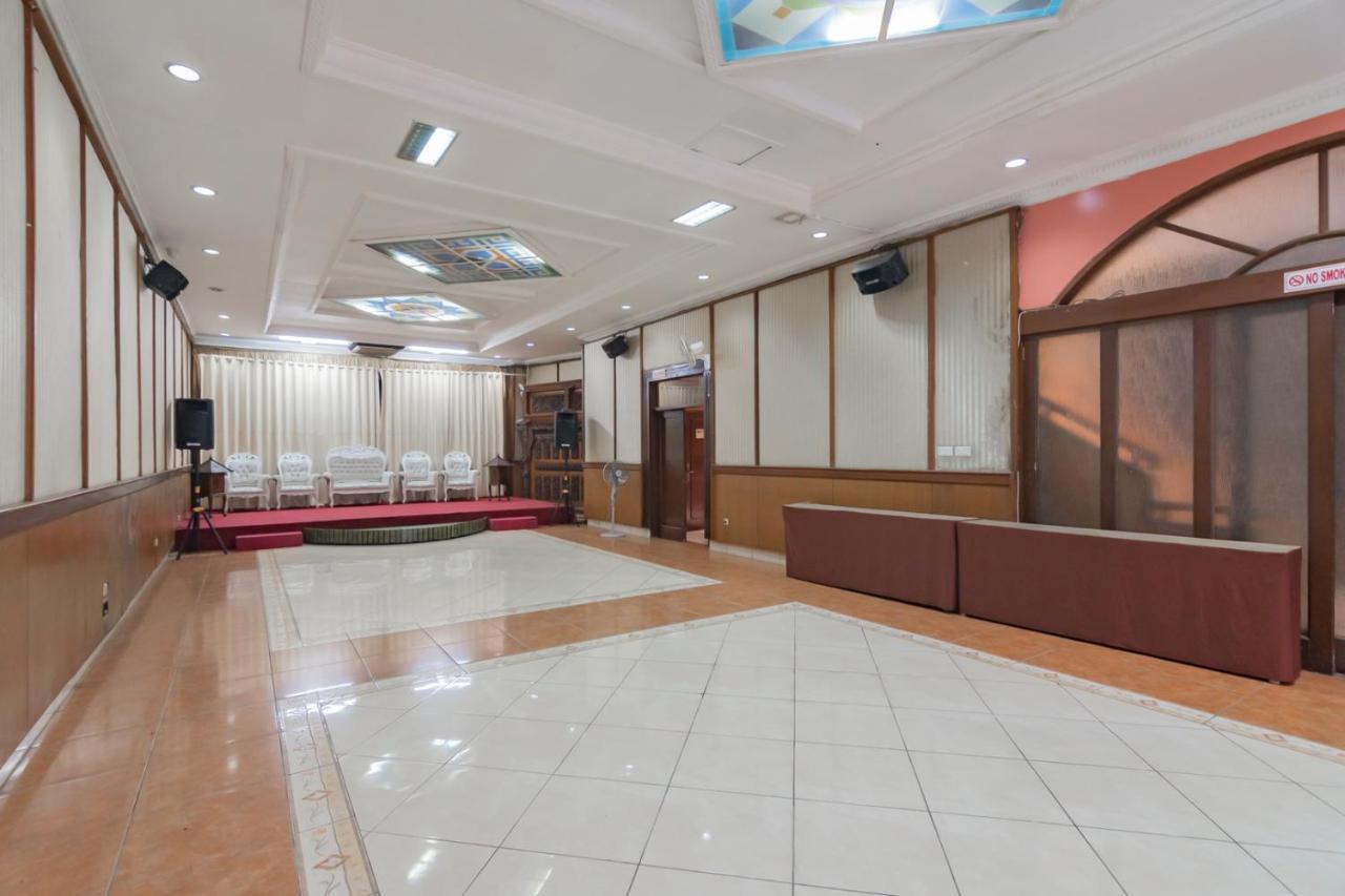 Oyo 2706 Lodaya Syariah Hotel 2*