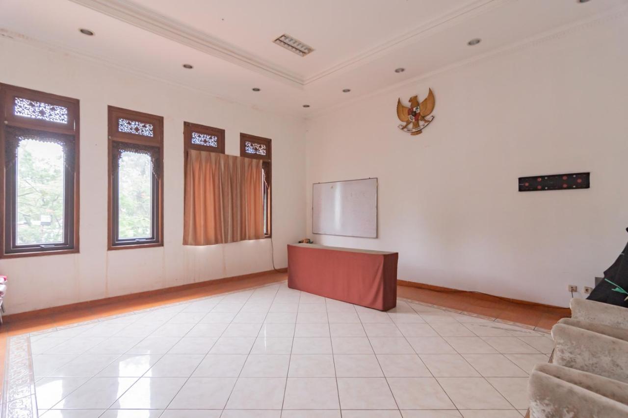 Oyo 2706 Lodaya Syariah Hotel