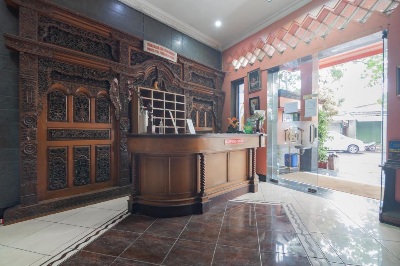 Oyo 2706 Lodaya Syariah Hotel 2*